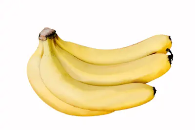 Terttu kypsiä keltaisia banaaneja valkoisella taustalla